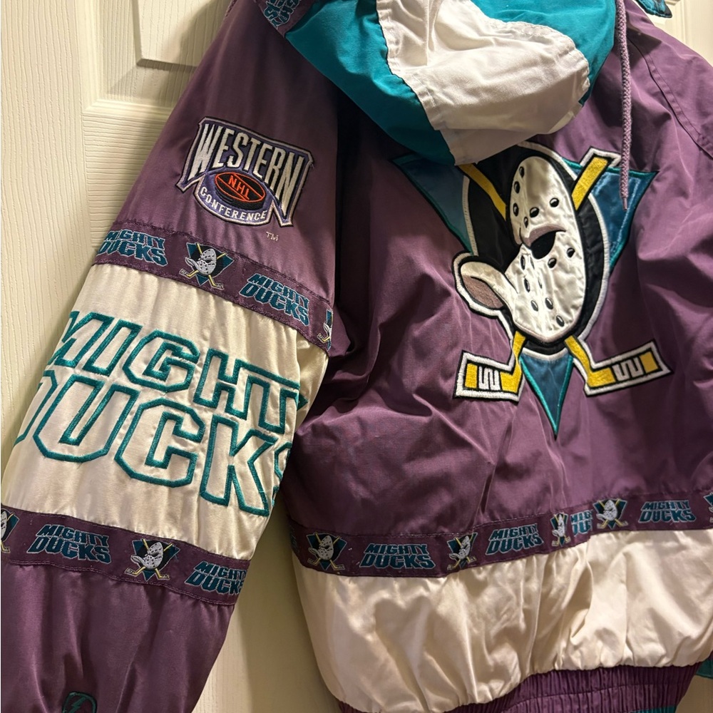 Pro Player NHL Mighty Ducks Puffer Jacket - Purple, Teal, and Cream size small - Picture 4 of 6